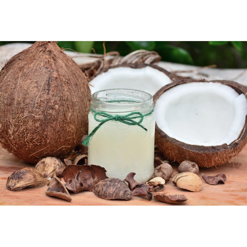 Huile de coco avec noix de coco