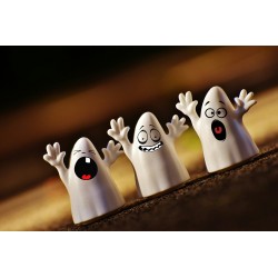 Des fantômes pour faire peurs aux Rédacteurs Web dans les pires anecdotes pour Halloween