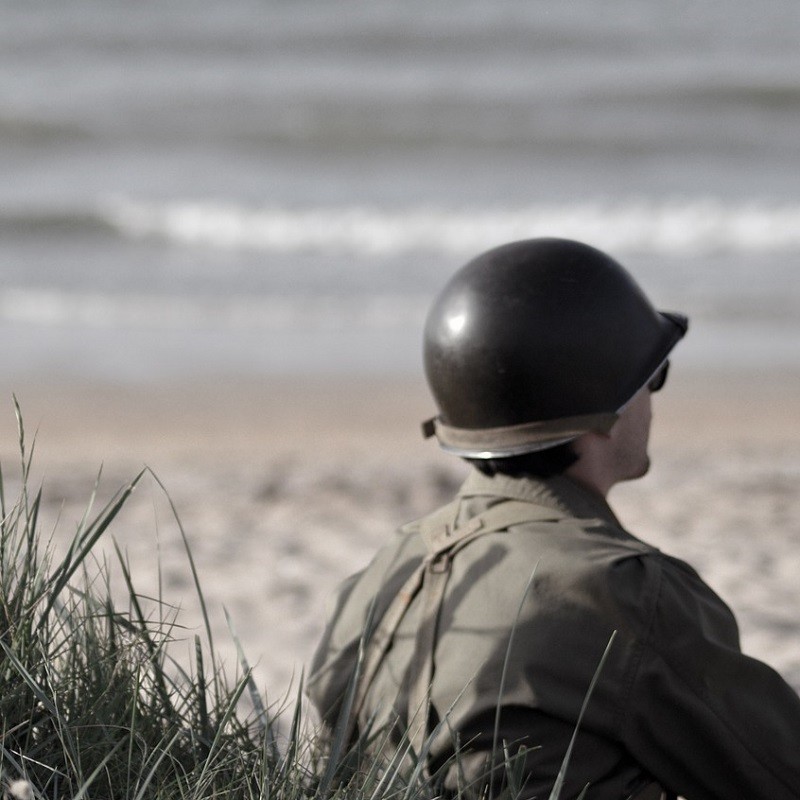 Debarquement Normandie soldat americain casque militaire