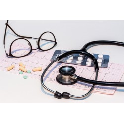 stéthoscope, lunettes de médecin, gélules, cardiogramme, check-up santé