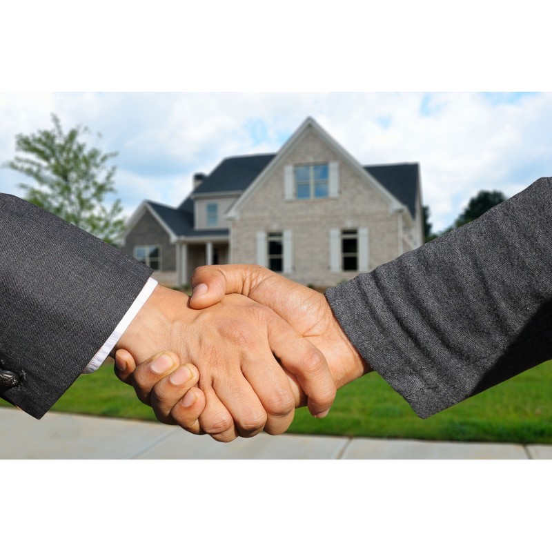 acheteur qui conclue une transaction immobilière