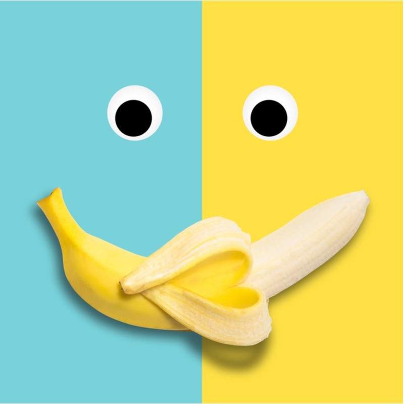 image vectorielle banane sur fond bleu et jaune